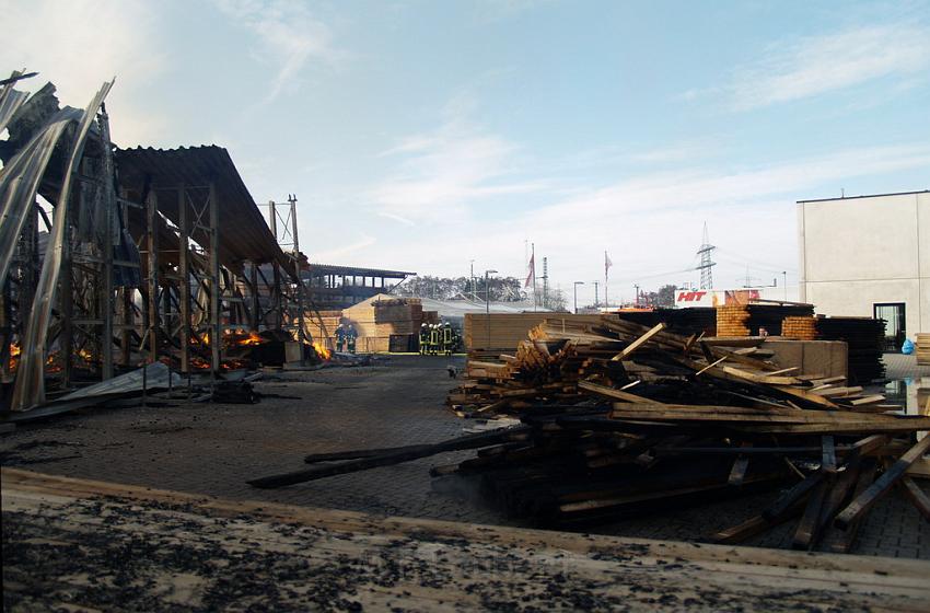 Grossbrand Holzlager Siegburg Industriestr P079.JPG